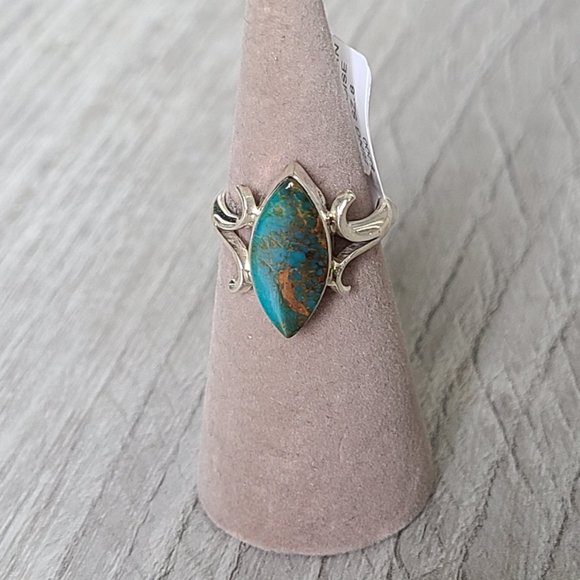 Marquise Shaped Kingman Turquoise Ring, Size 8 - Picture 1 of 10